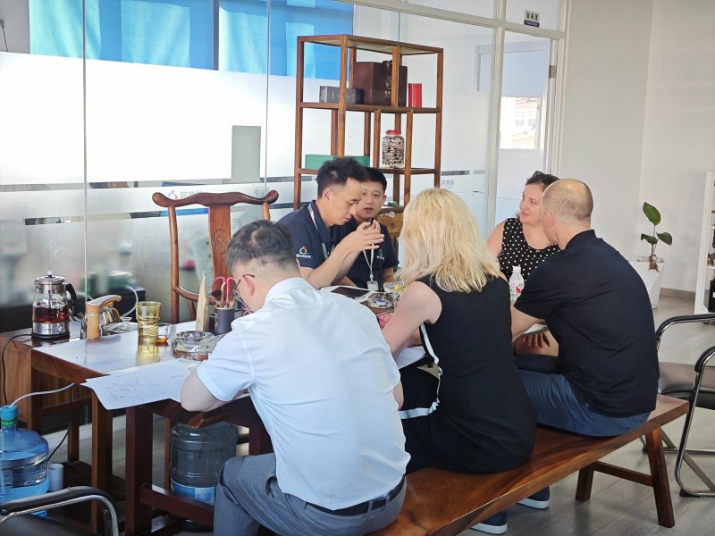 国外客户莅临我司考察，深化外贸交流与合作 图1