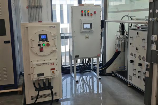 高低温控温设备是如何实现精准控温的？