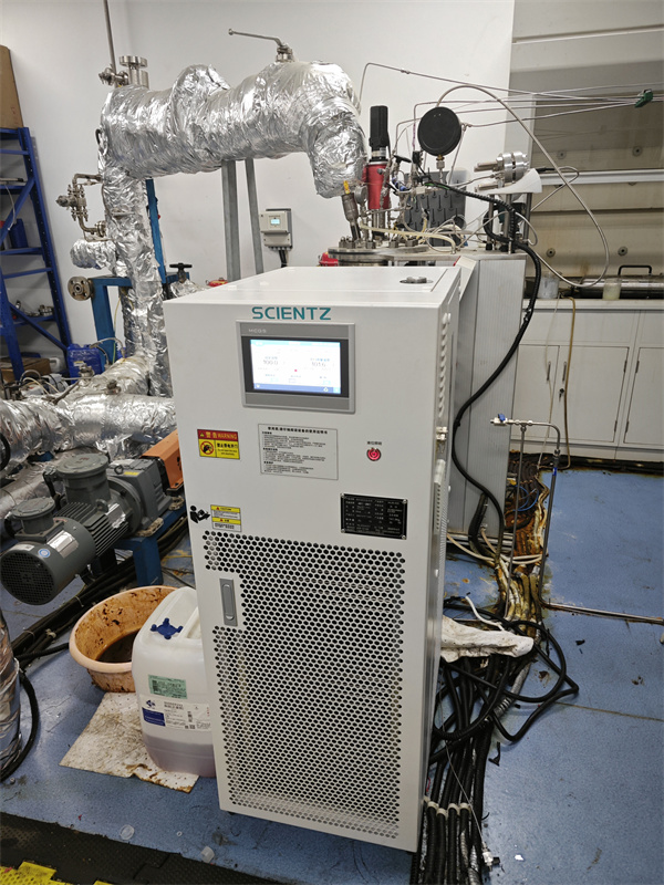 yl6809永利高低温控温系统设备实拍图2